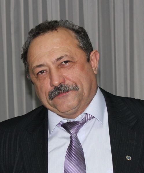 Директор городских электрических сетей. Директор городских электрических сетей. Жарников кандалакша гэс. Тульские городские электрические сети. Директор гэс новочебоксарск.