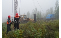 In the flooded regions of the Far East a unique repair work is being held