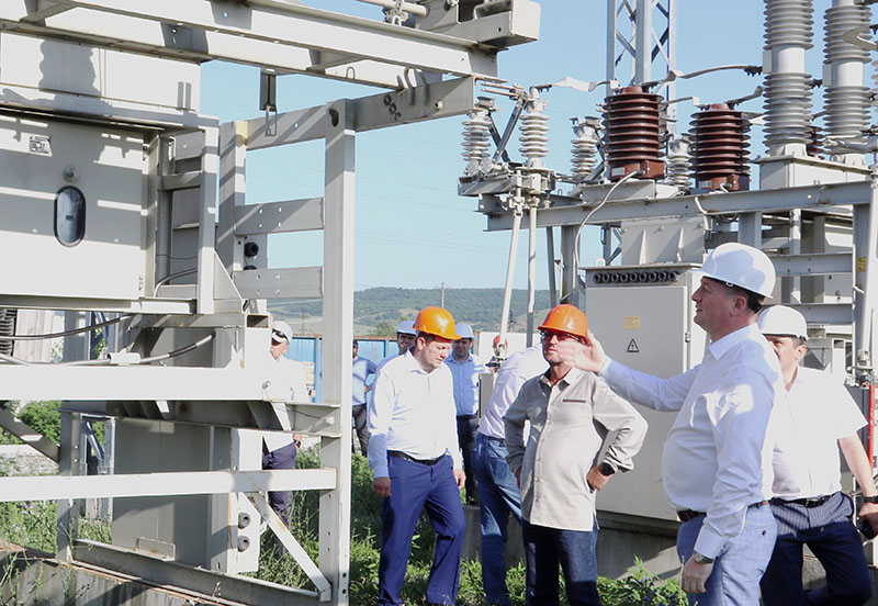 Мрск ингушэнерго. Россети ингушэнерго. Энергетика ингушетии. Электромонтер россети. Назрань энергетика.